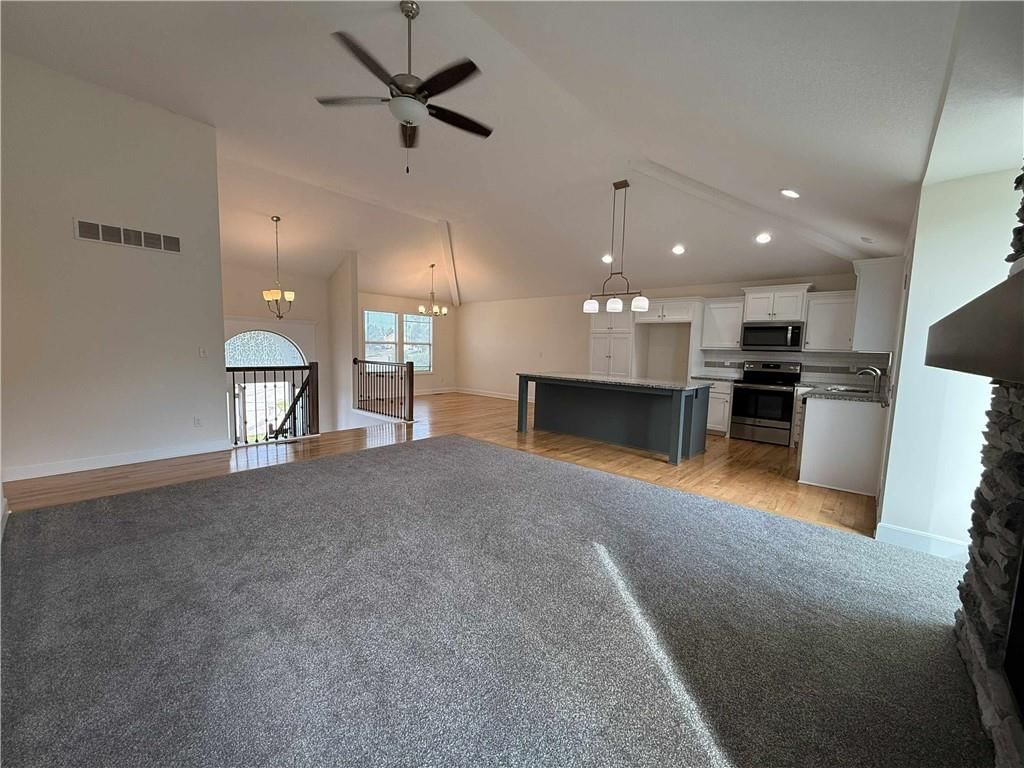 1277 SW Nagona Lane — photo 2