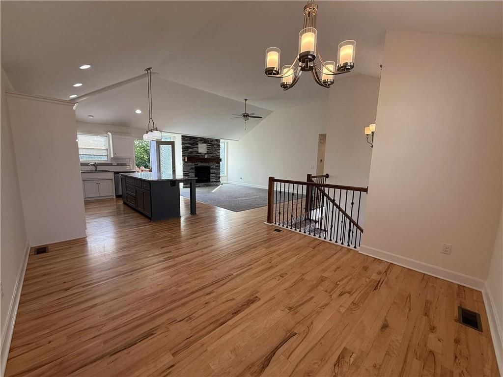 1277 SW Nagona Lane — photo 3