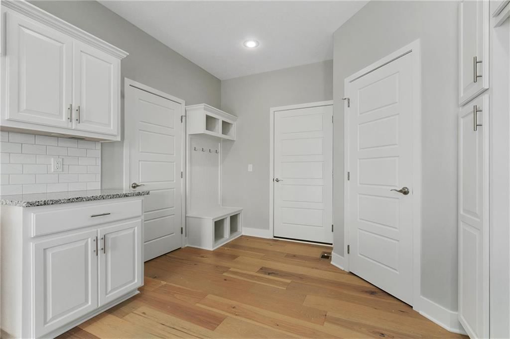 9014 N Monroe Avenue — photo 19