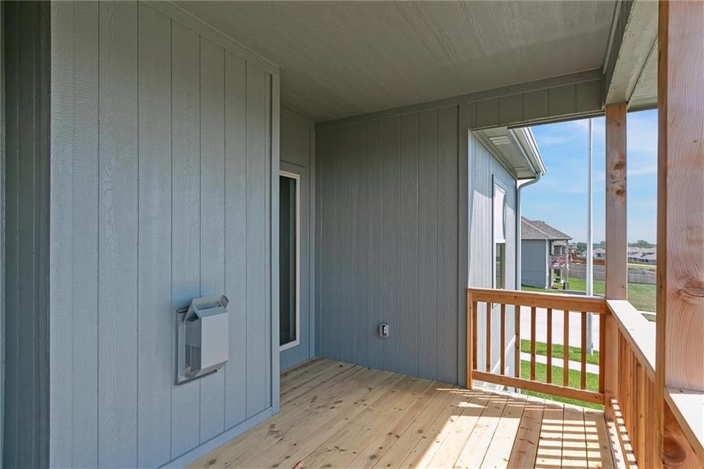 9014 N Monroe Avenue — photo 39