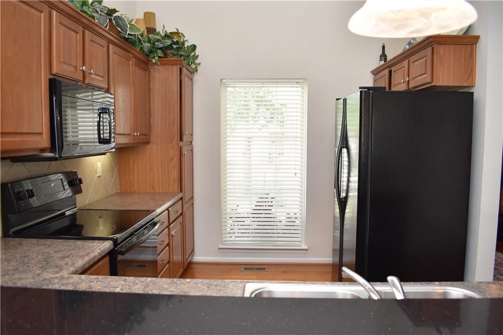 8949 Boehm Drive — photo 15