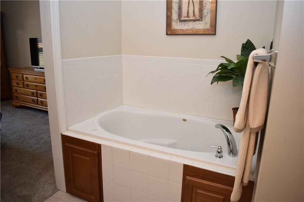 8949 Boehm Drive — photo 22