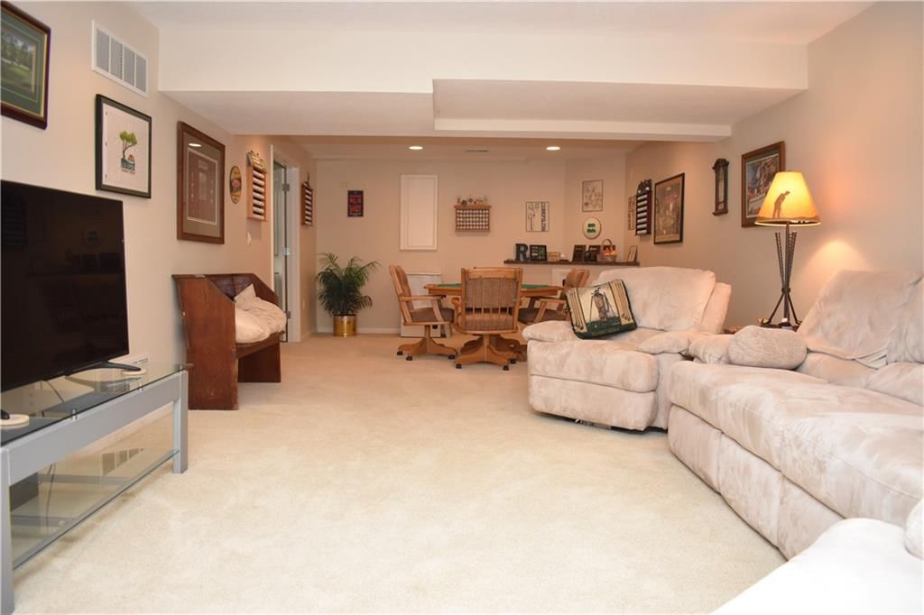 8949 Boehm Drive — photo 34