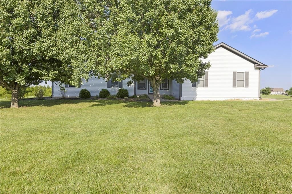 27481 New Lancaster Road — photo 2