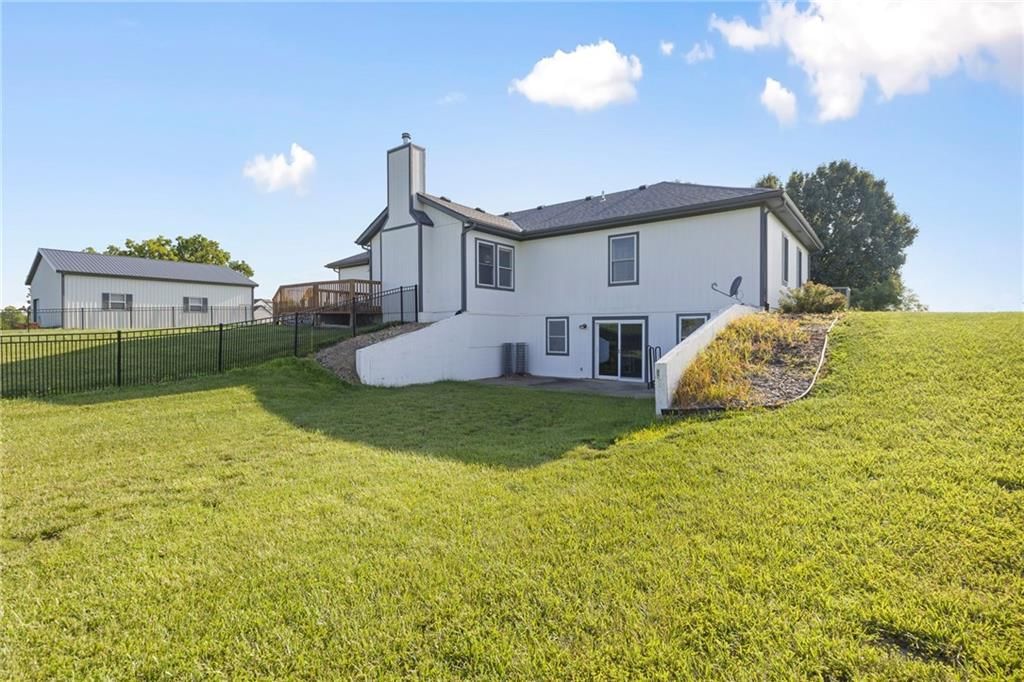 27481 New Lancaster Road — photo 33