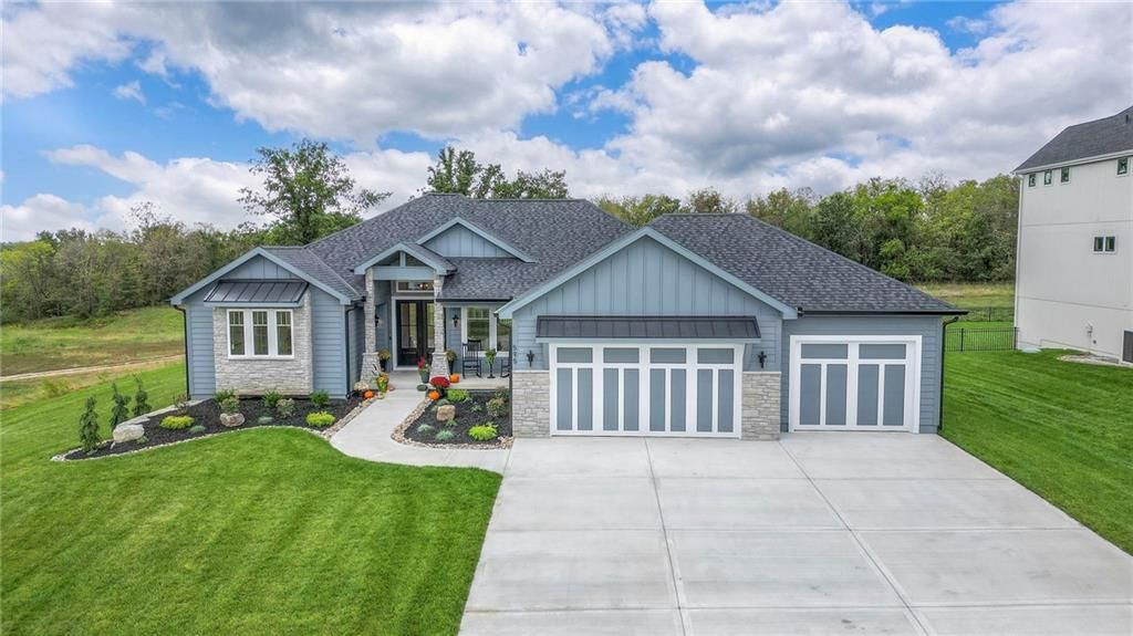 595 South Shore Drive, Lake Winnebago, MO