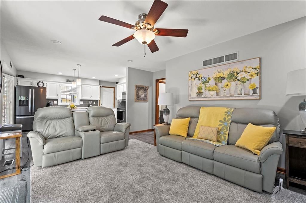 Photo 7 of 28 - 8124 Swarner Street