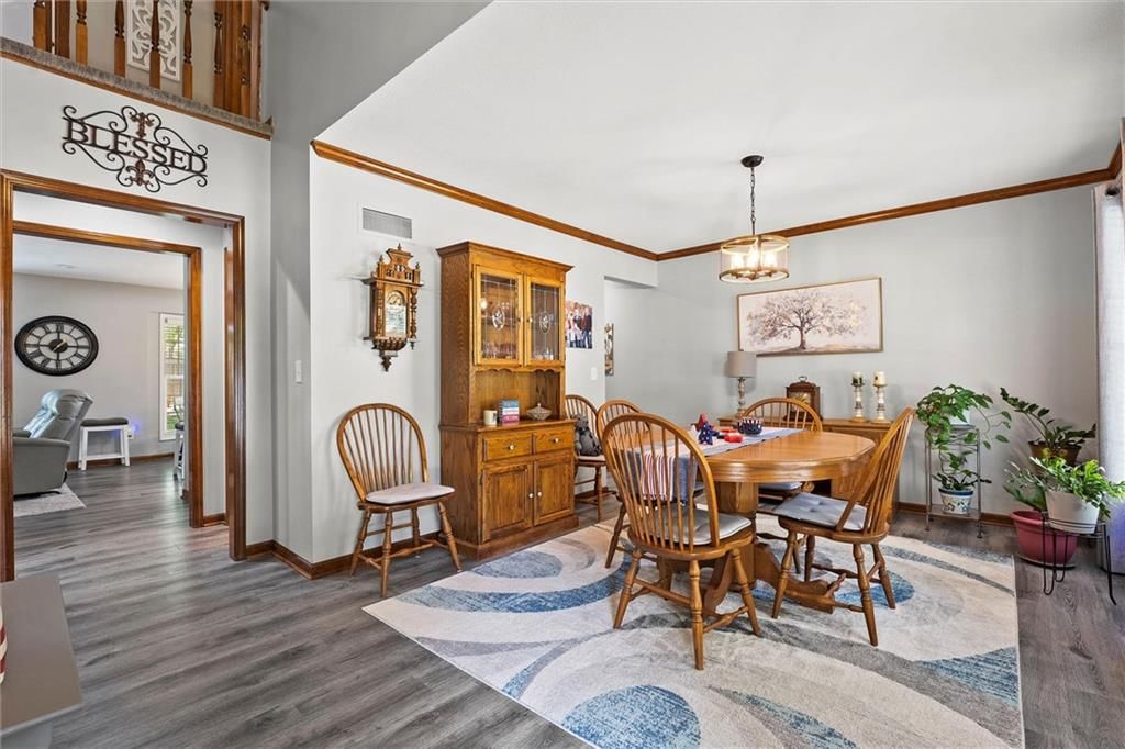 Photo 12 of 28 - 8124 Swarner Street