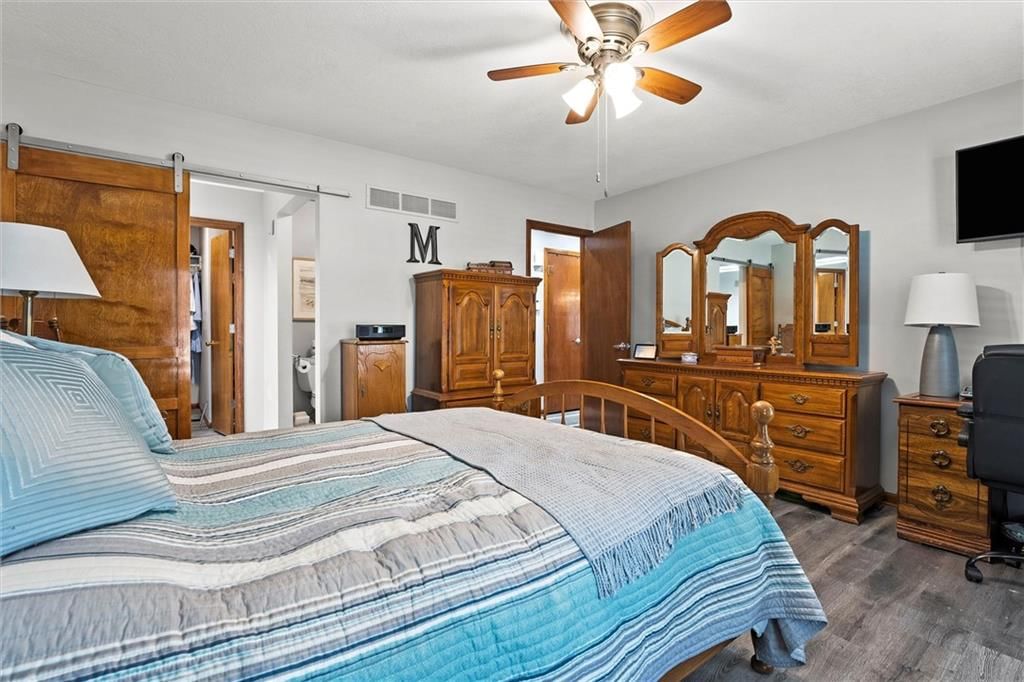 Photo 17 of 28 - 8124 Swarner Street