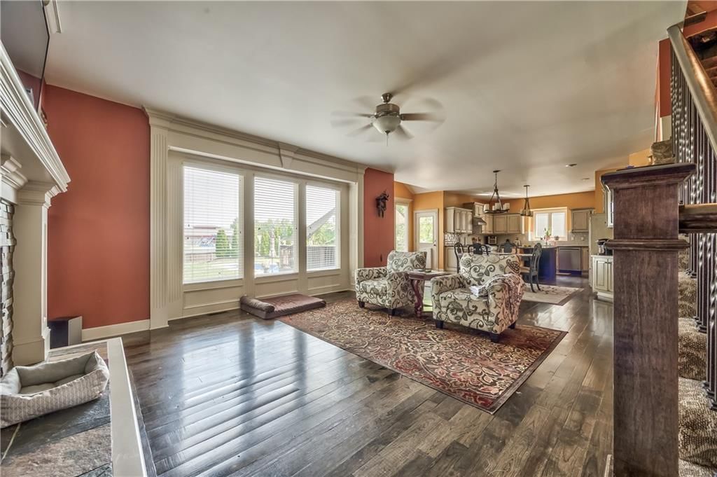 Photo 5 of 31 - 21710 W 60th Street