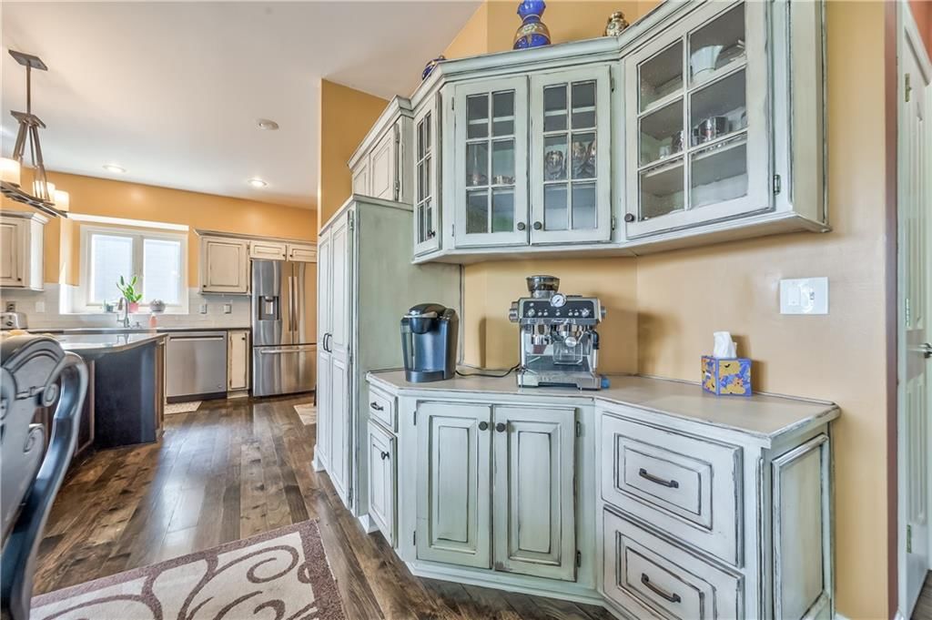 Photo 8 of 31 - 21710 W 60th Street