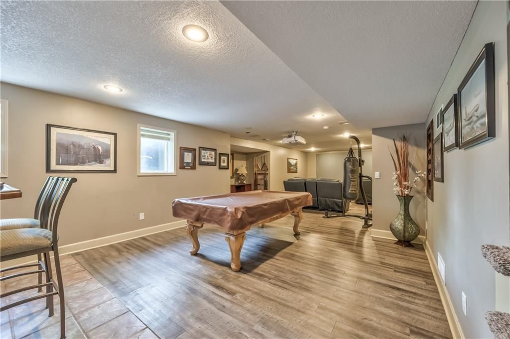 Photo 14 of 31 - 21710 W 60th Street