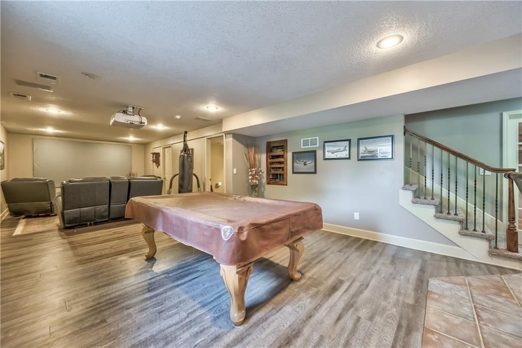 Photo 15 of 31 - 21710 W 60th Street