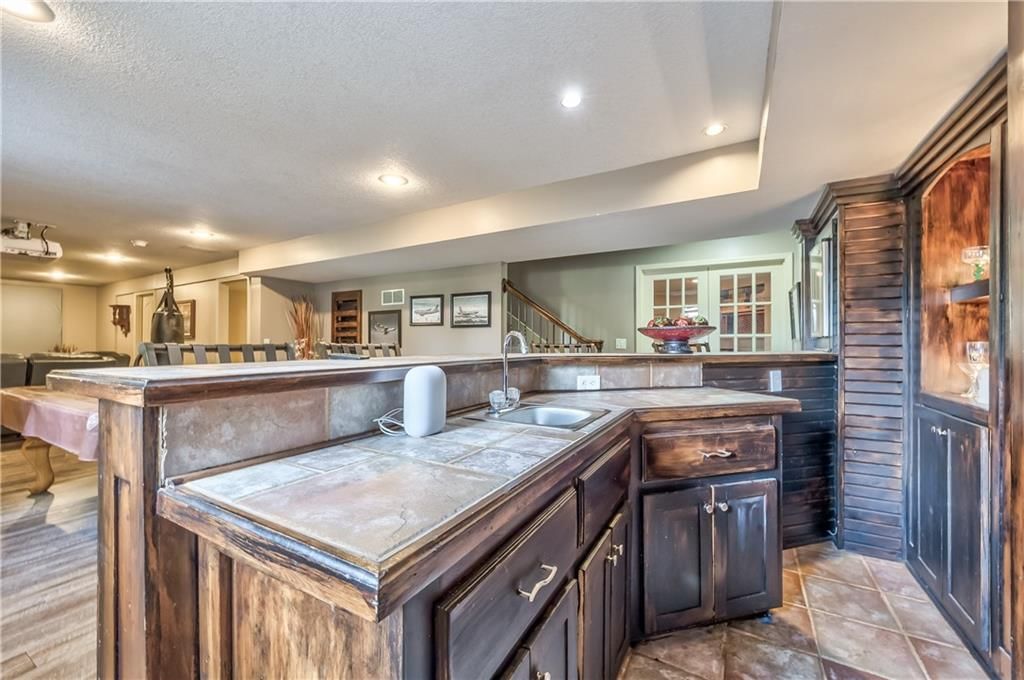 Photo 16 of 31 - 21710 W 60th Street