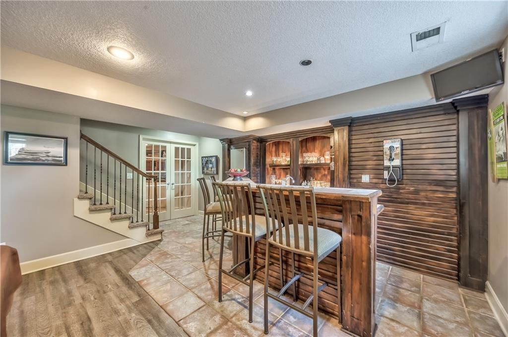 Photo 17 of 31 - 21710 W 60th Street