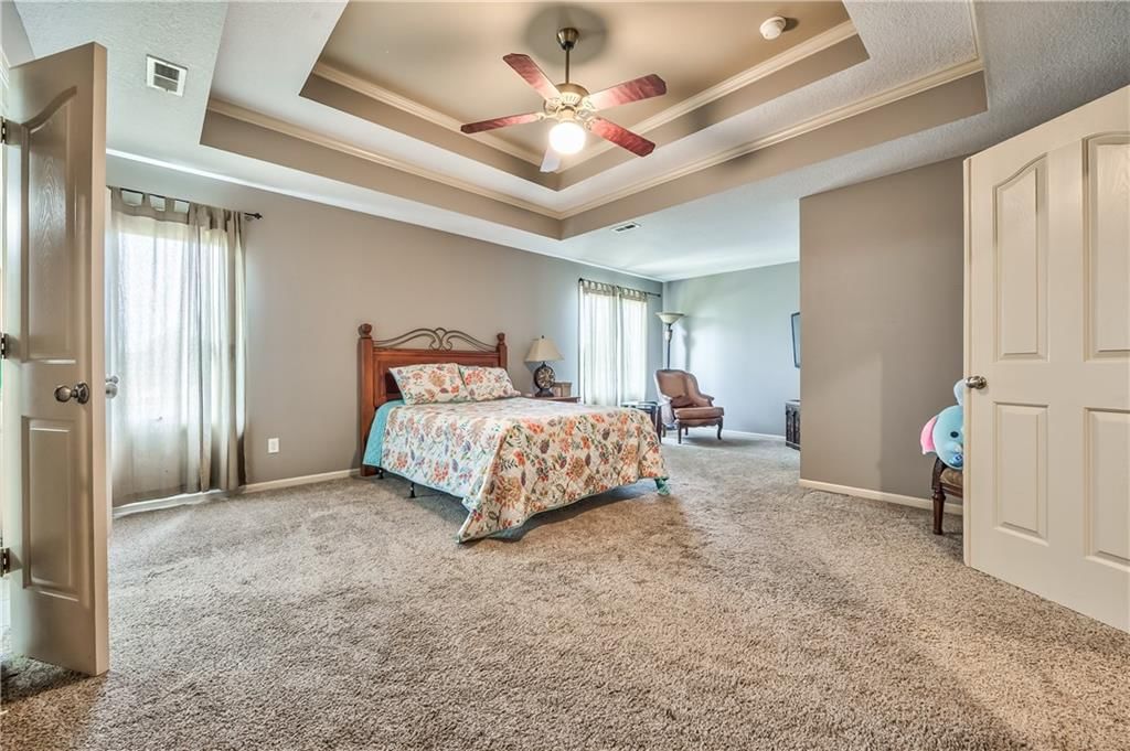 Photo 22 of 31 - 21710 W 60th Street