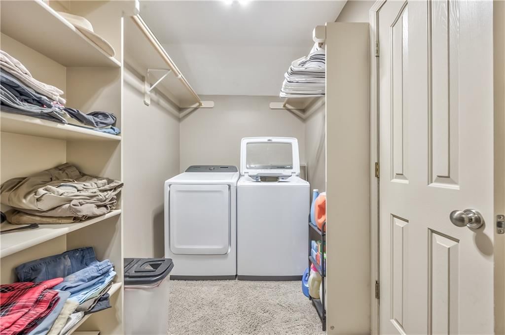 Photo 24 of 31 - 21710 W 60th Street