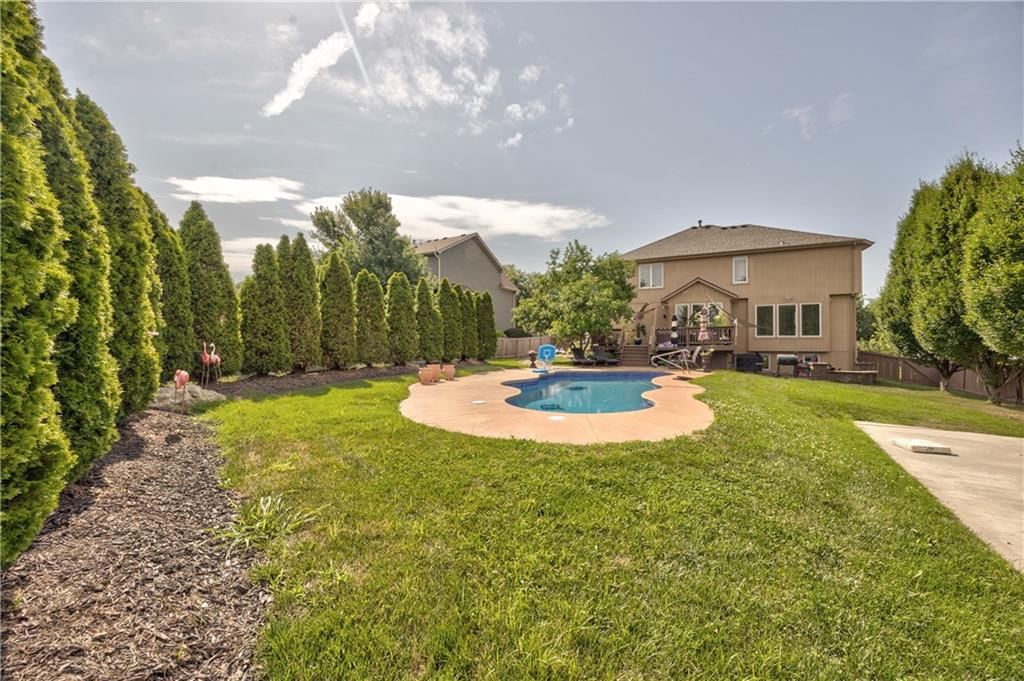 Photo 30 of 31 - 21710 W 60th Street