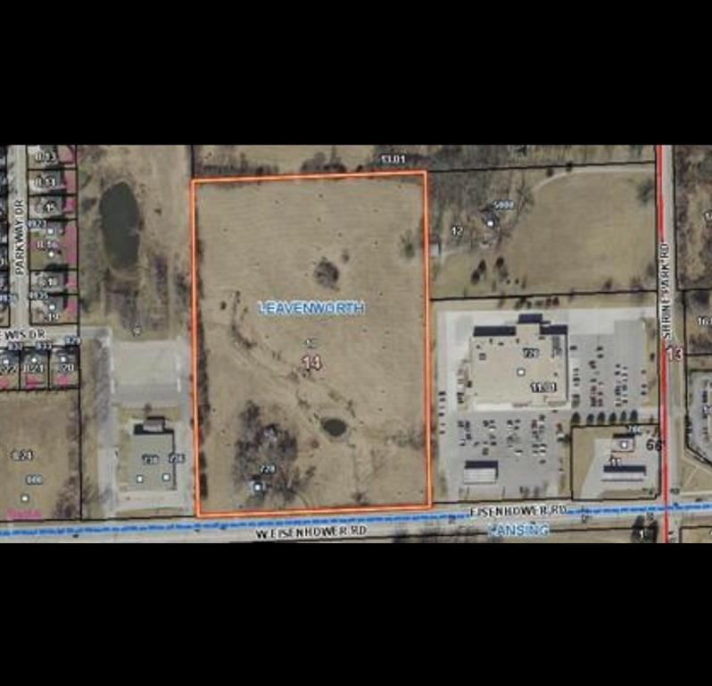 728 Eisenhower Road, Leavenworth, KS