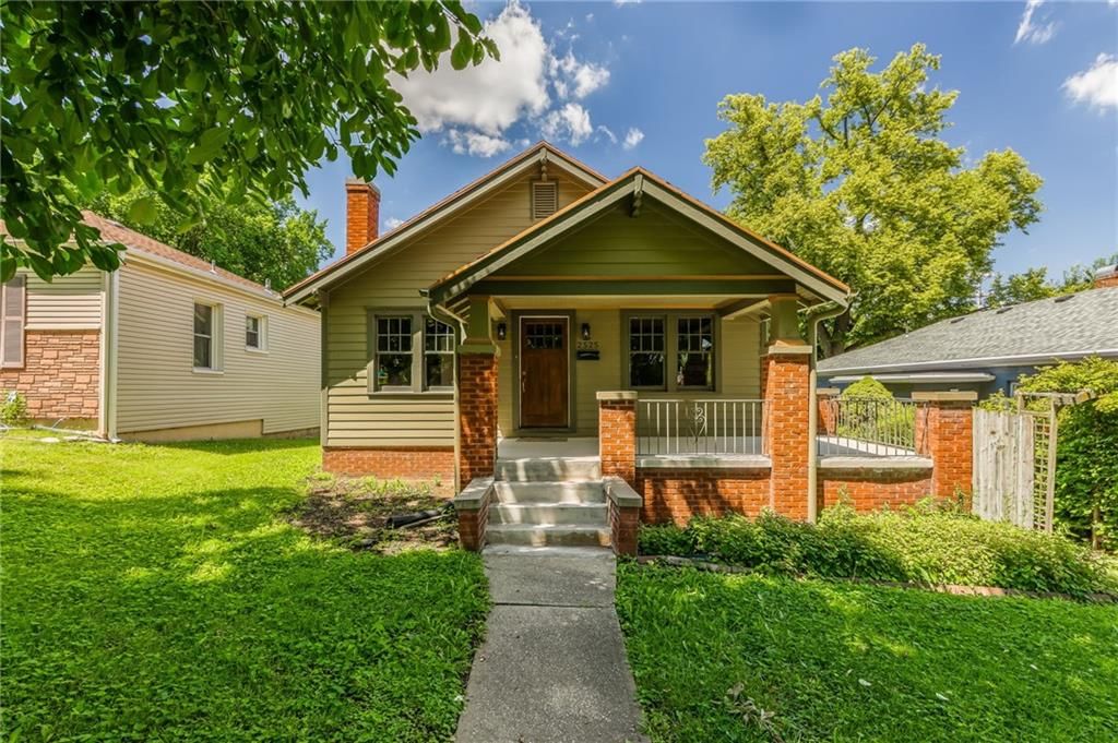 Photo 1 of 25 - 2525 Union Street
