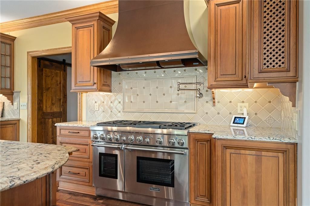 Photo 6 of 18 - 22625 W 47th Street