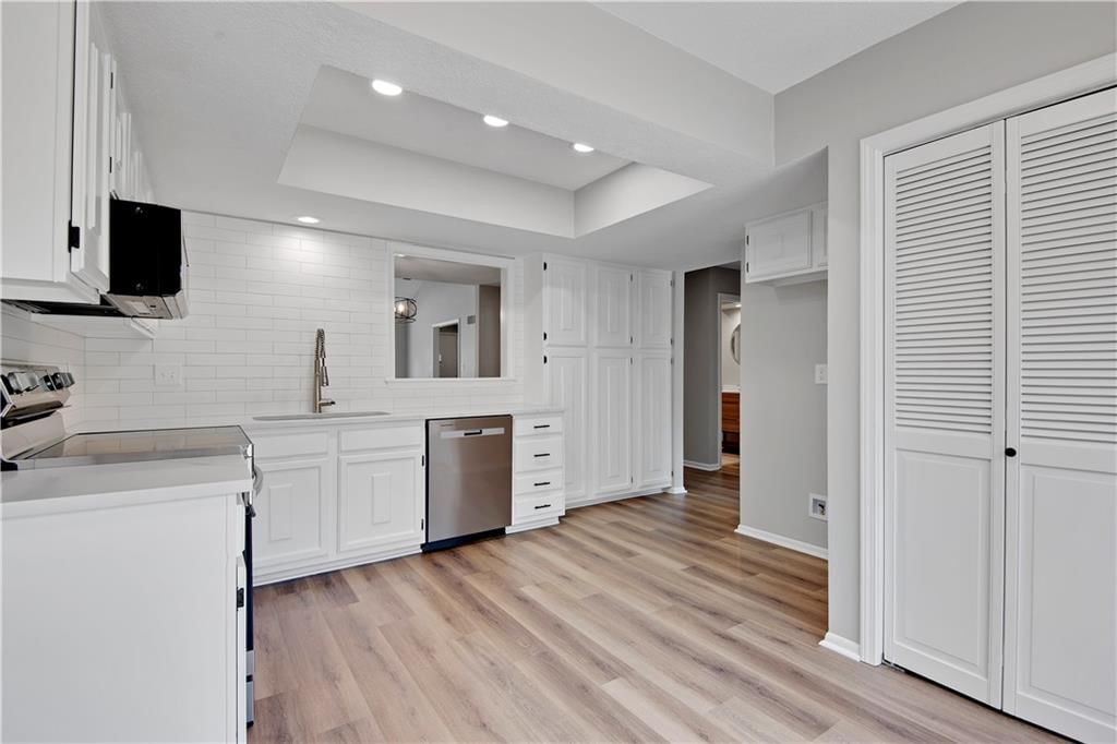 11016 W 96th Terrace — photo 11