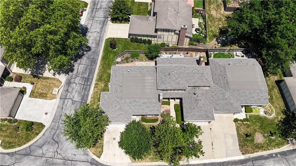 11016 W 96th Terrace — photo 35