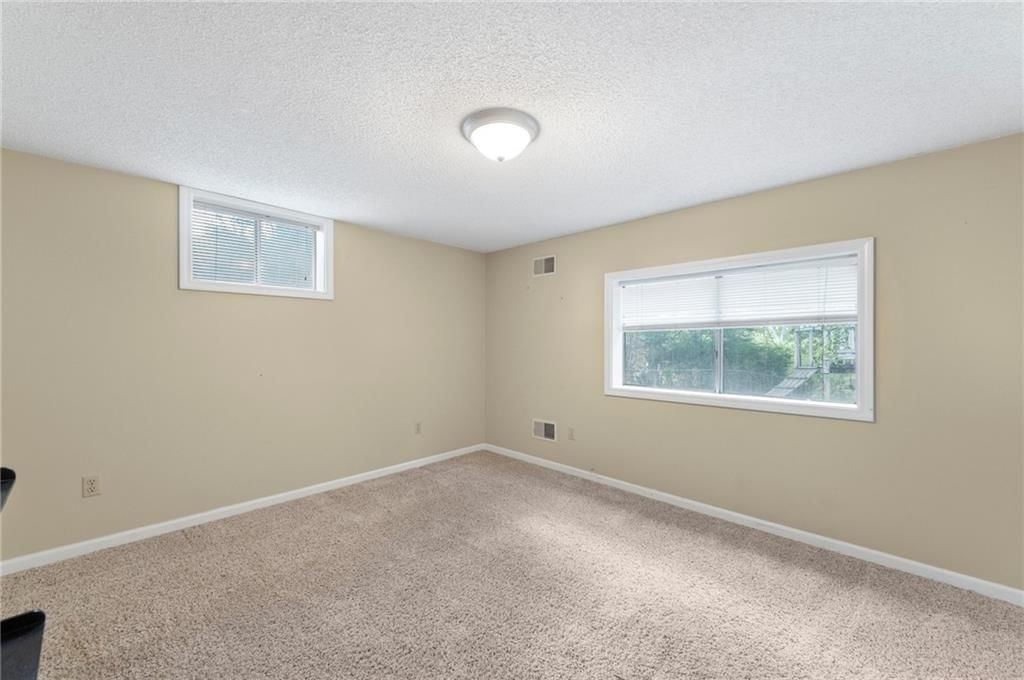 38 Hillcrest Drive — photo 34