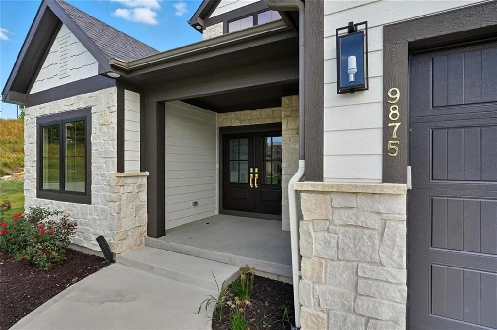 9785 Ambrosia Lane — photo 3