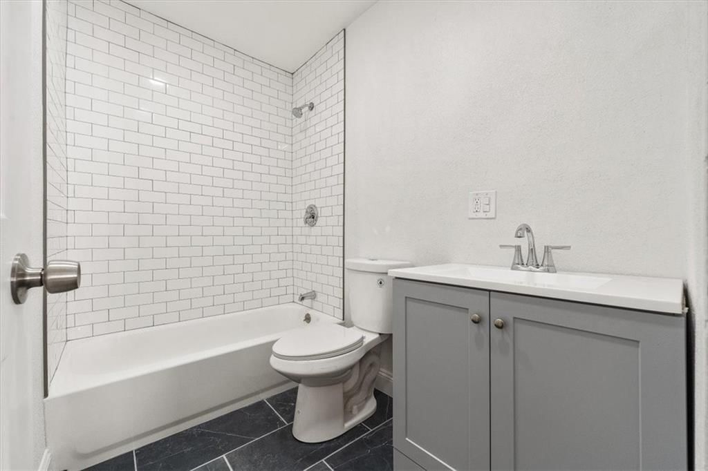 328 Norton Avenue — photo 13