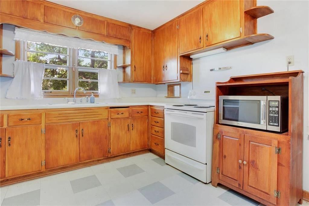 600 W Elm Street — photo 8