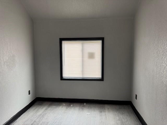 Photo 8 of 27 - 10415 Raytown Road