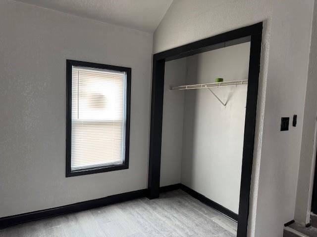 Photo 10 of 27 - 10415 Raytown Road