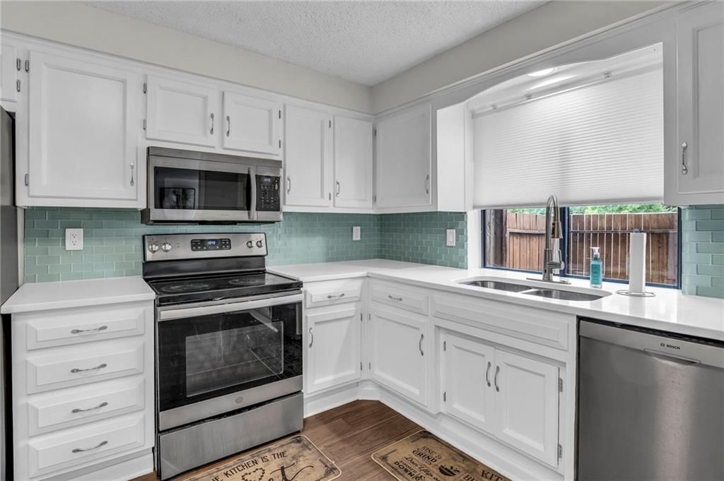 12786 W 110th Terrace — photo 8