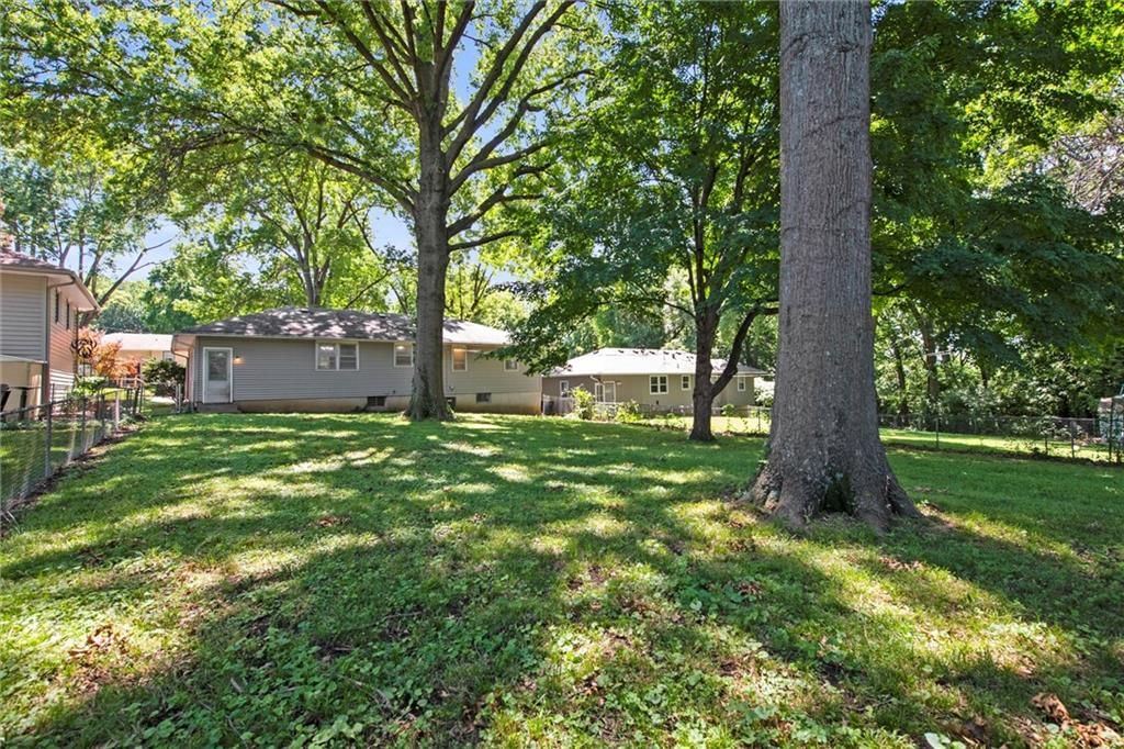 Photo 25 of 27 - 4740 Cedar Avenue