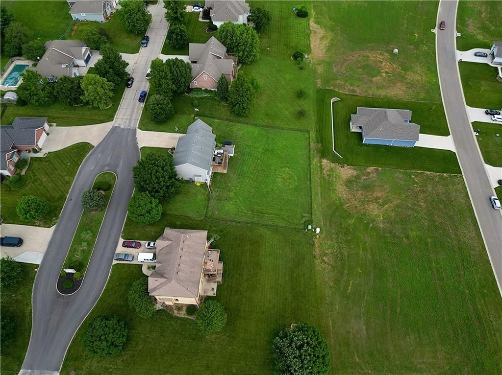 Photo 8 of 81 - 1502 Brookdale Drive