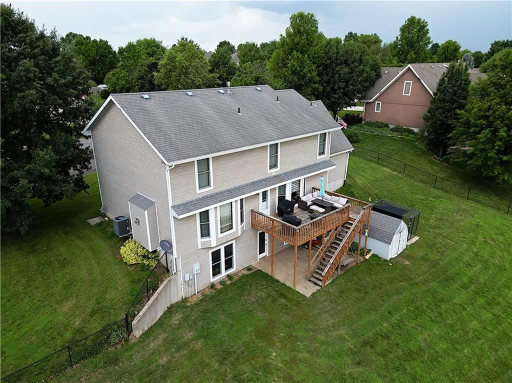 Photo 14 of 81 - 1502 Brookdale Drive
