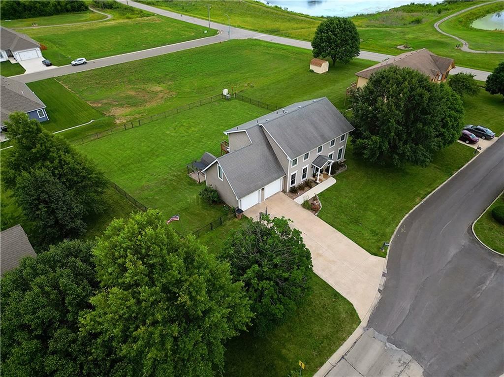 Photo 16 of 81 - 1502 Brookdale Drive