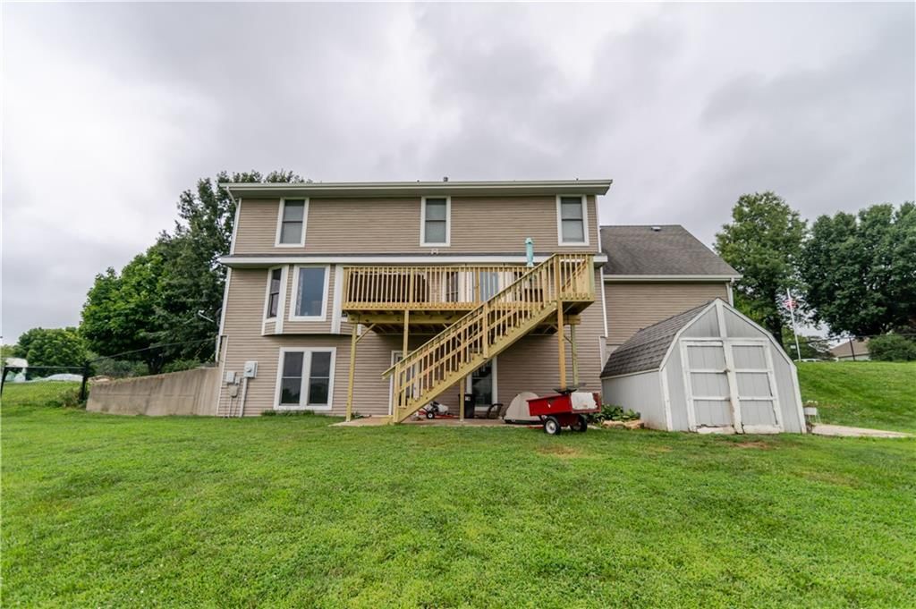 Photo 17 of 81 - 1502 Brookdale Drive
