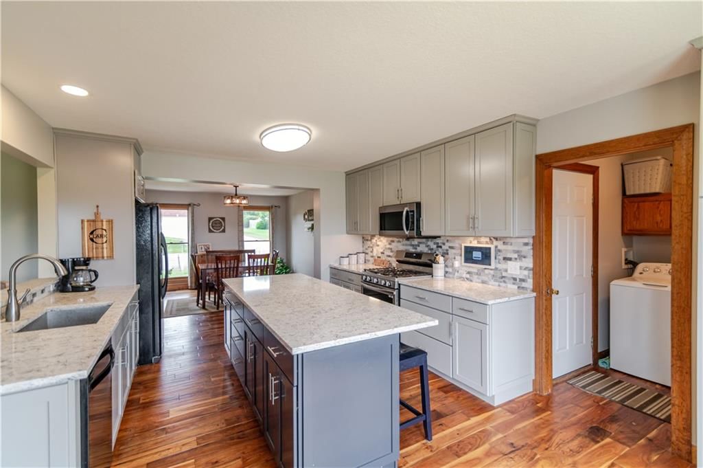 Photo 34 of 81 - 1502 Brookdale Drive