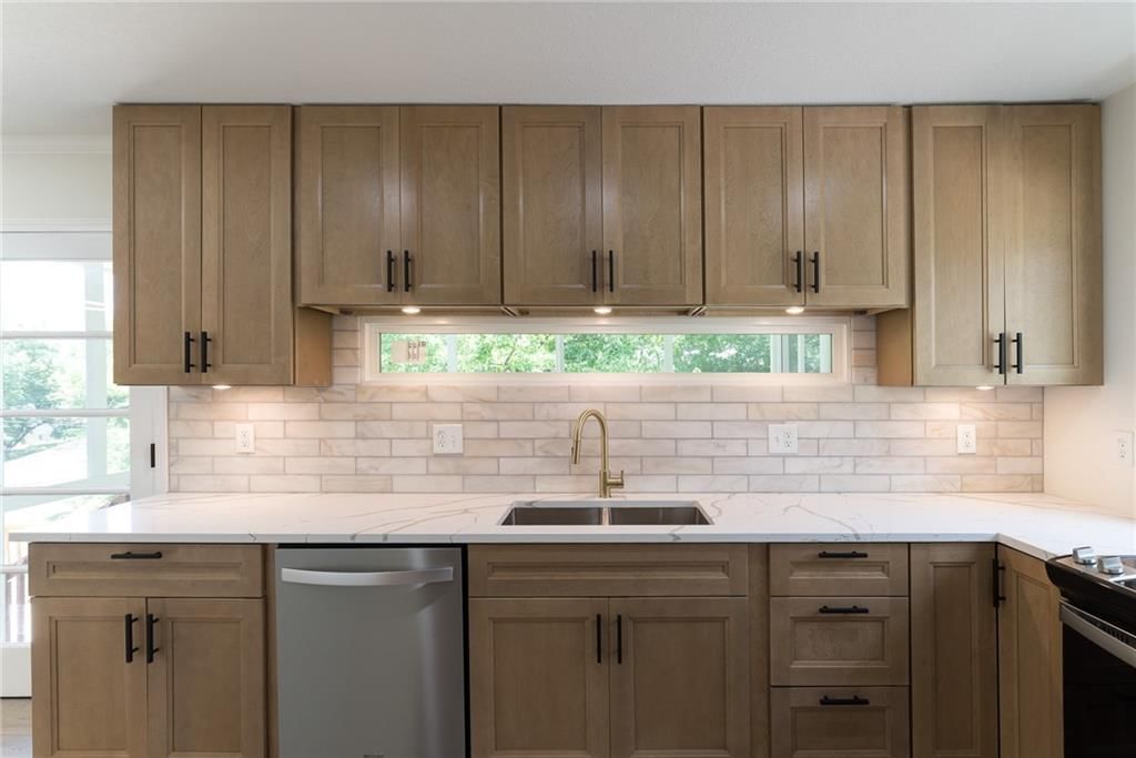 5750 W 51st Street — photo 11