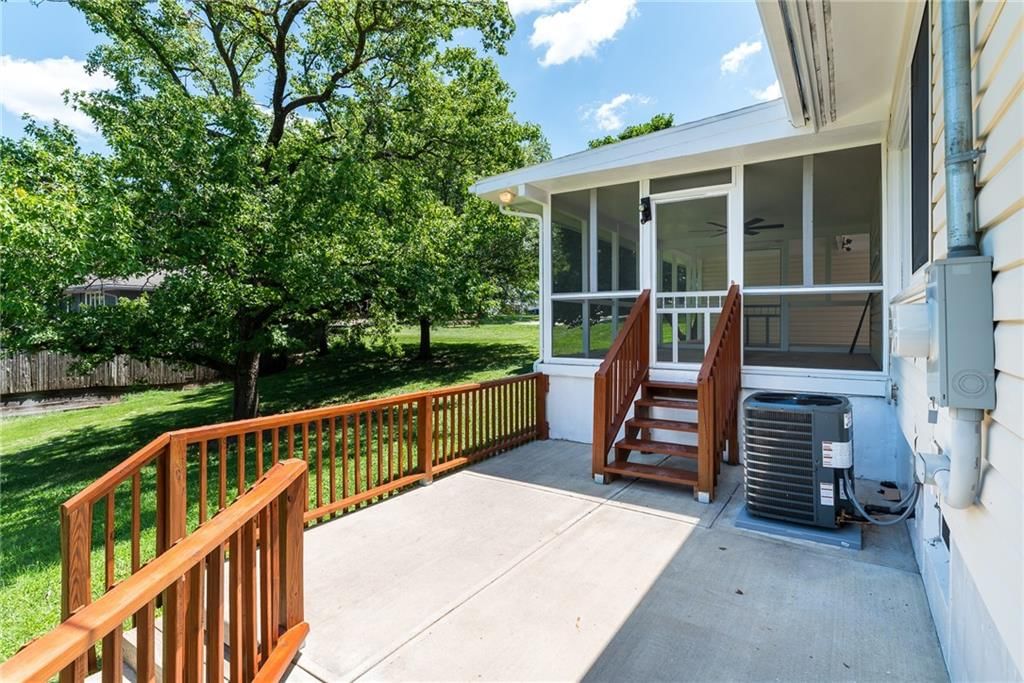 5750 W 51st Street — photo 36