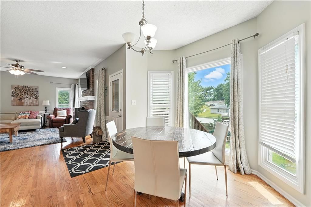 Photo 14 of 49 - 2503 WINDWOOD Drive