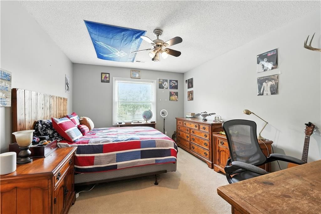 Photo 23 of 49 - 2503 WINDWOOD Drive