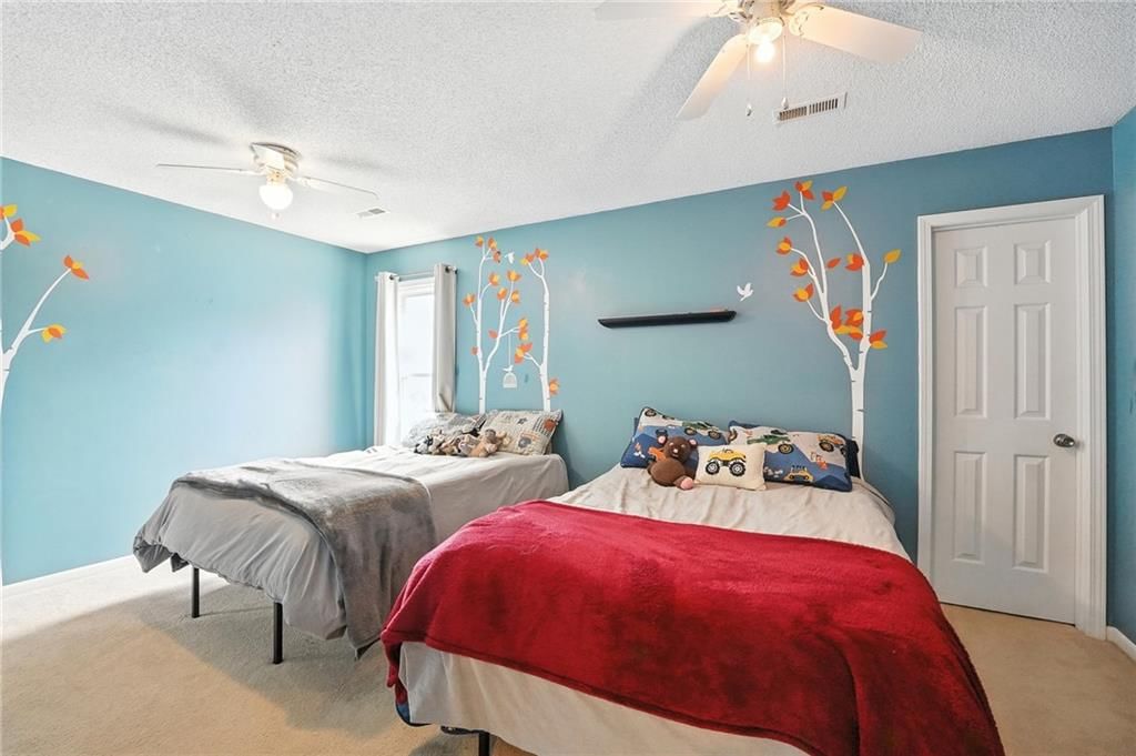 Photo 26 of 49 - 2503 WINDWOOD Drive