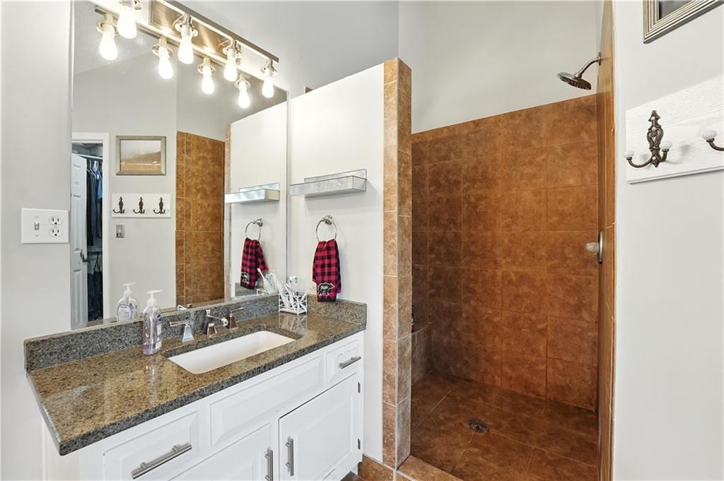 Photo 35 of 49 - 2503 WINDWOOD Drive
