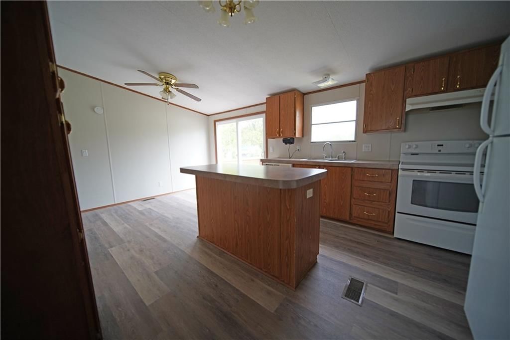 Photo 7 of 20 - 600 S 7th Street
