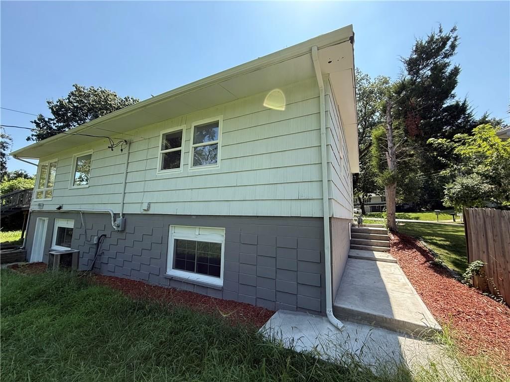 4639 N Holmes Street — photo 31