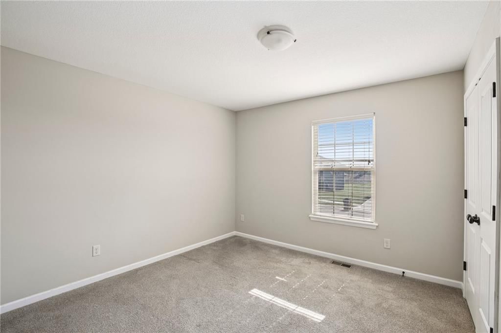 Photo 14 of 37 - 2820 N 101st Street