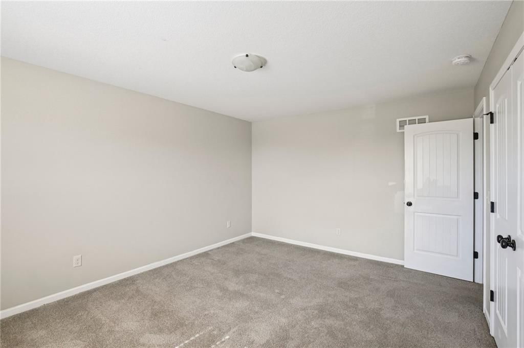Photo 19 of 37 - 2820 N 101st Street